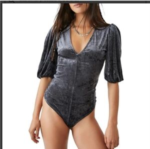 Free People Don't You Wish Velvet Bodysuit V-neck Sunflower Seed Gray Sz XS NWT